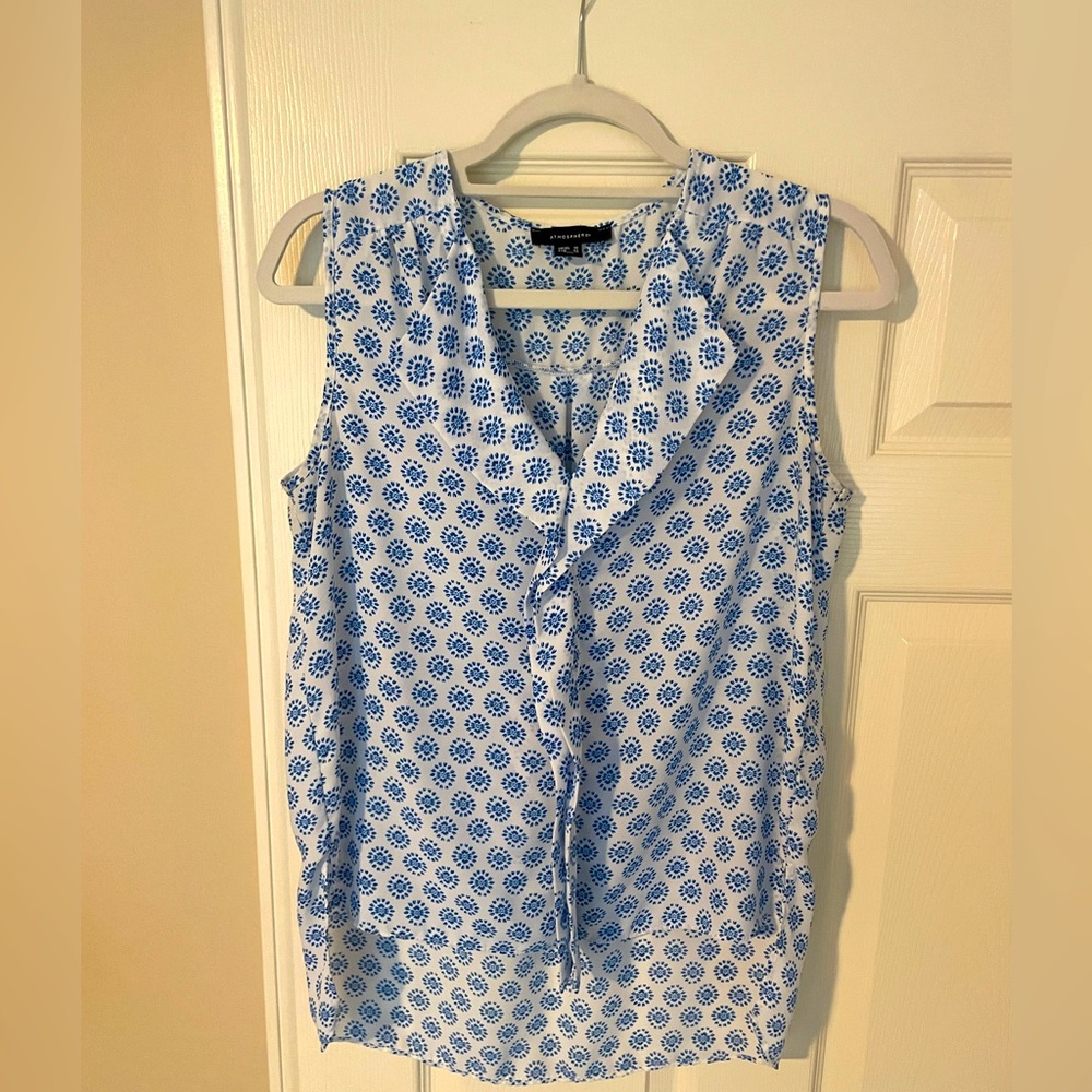 White and Blue V-neck Sleeveless Blouse